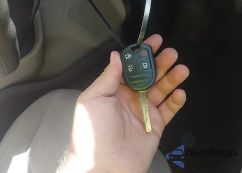 2019 Ford Fiesta Se z USA, uszkodzony, nr VIN 3FADP4BJ9KM164606